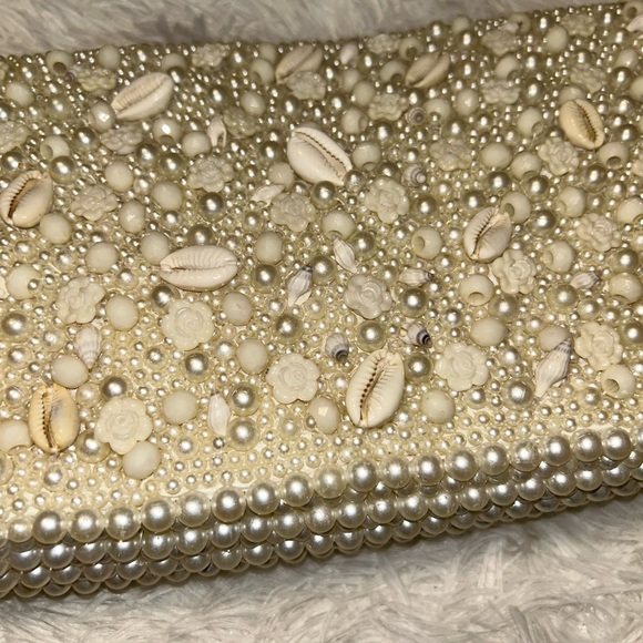 💕Flash Sale💕 Elegant Pearl Beaded Clutch - Picture 4 of 10